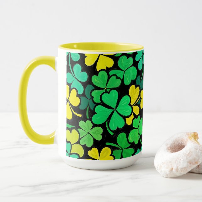 Caneca Pattern St. Patrick's Day Clovers (Com Donut)