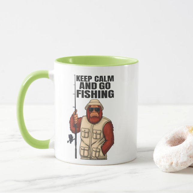 Caneca Pé Grande Mantém Calma E Vai Pescar Sasquatch Engr (Com Donut)