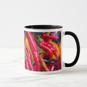 Caneca Peppers Quentes No Mercado De Agricultores Em Madi