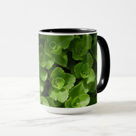 Caneca Perdida em Folhas