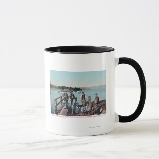 Caneca Pescadores mostrando a captura do dia (Direita)