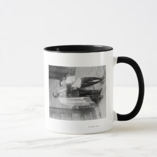 Caneca Pessoas judaicas com o Tanakh em Yom Kipur