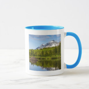 Caneca Picos de Montanhas Refletidos em uma Lagoa de Cast