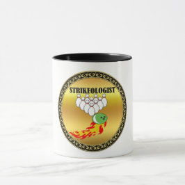 Caneca Pinos e bolas de boliche com a palavra STRIKEOLOGI