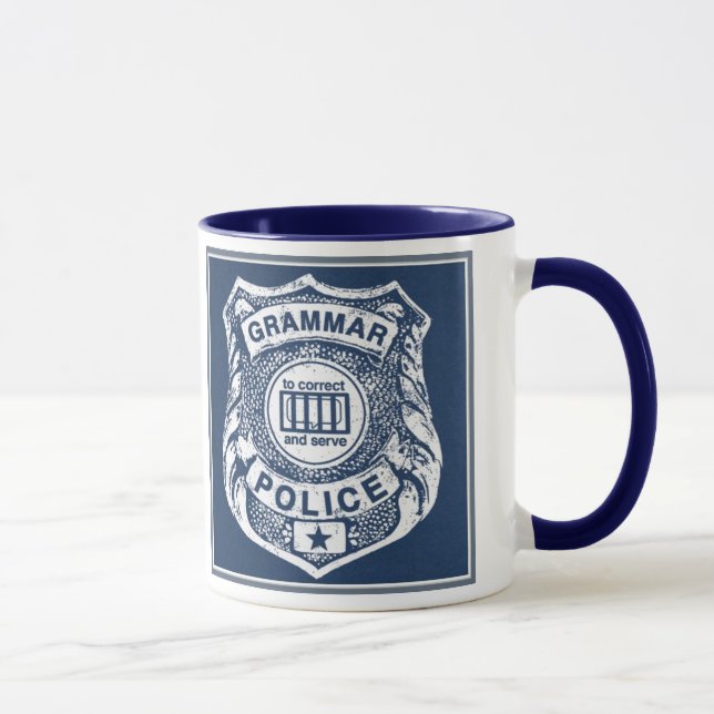 Caneca Polícia Gramática corrige e serve (Direita)