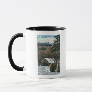 Caneca Ponte coberta no canal no inverno