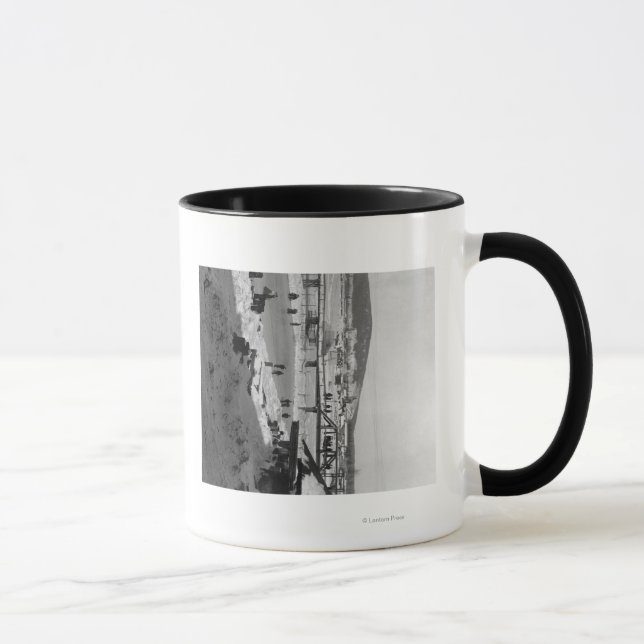 Caneca Ponte de inverno sobre o rio em Fairbanks (Direita)