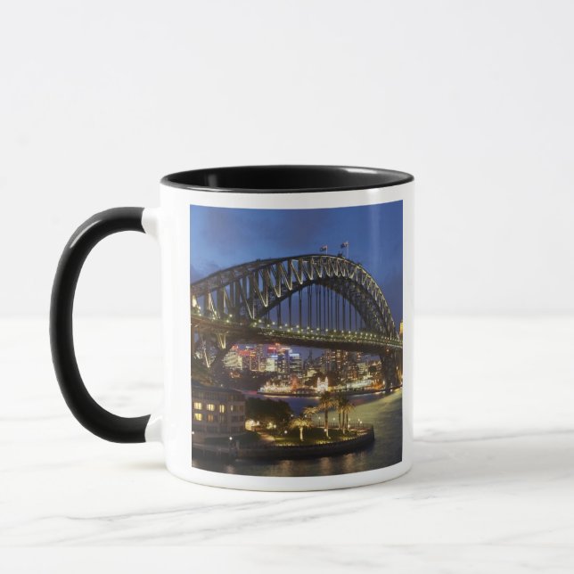 Caneca Ponte Sydney Harbor e Hotel Park Hyatt Sydney (Esquerda)