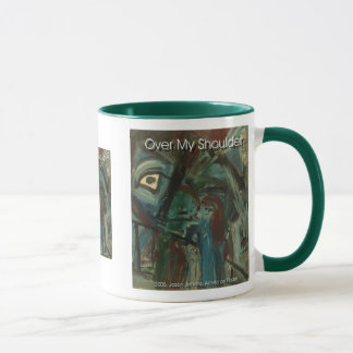 Caneca por cima do meu ombro