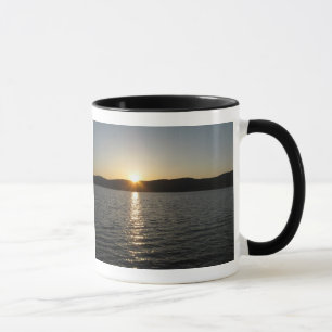Caneca Por do sol no lago Onota: Horizontal