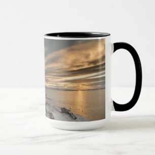Caneca Pôr do sol sobre o lago Myvatn, Islândia