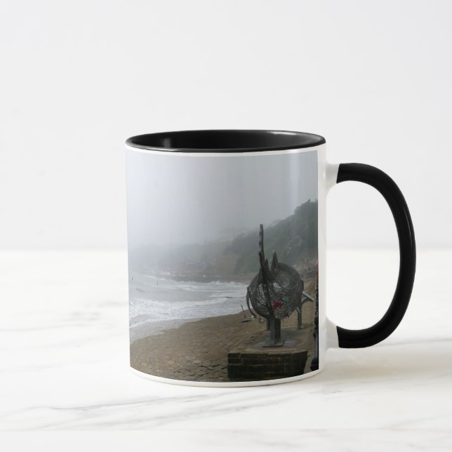 Caneca Praia nebulosa de Scarborough (Direita)