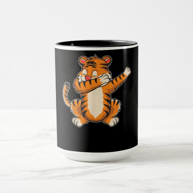 Caneca Presente de Tigre| Tigre Engraçado Dab Dabbing (Centro)