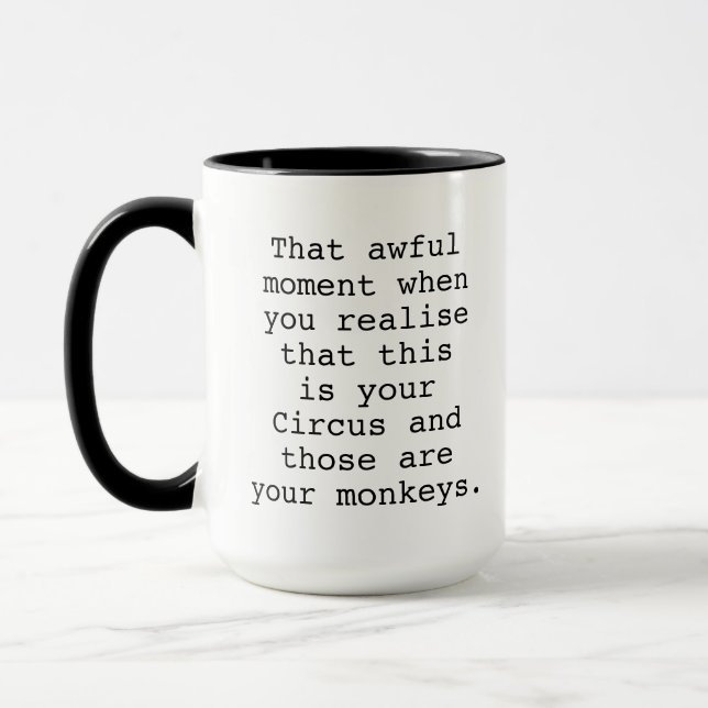 Caneca Presente Para Chefe, Esses São Seus Macacos Colega (Esquerda)