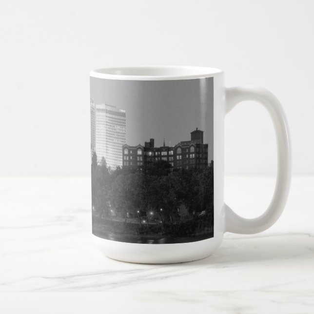 Caneca preta & branca da skyline de Tulsa (Direita)