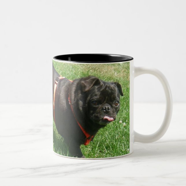 caneca preta do pug (Direita)