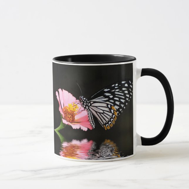 Caneca preto e branco da borboleta (Direita)