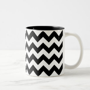 Caneca preto e branco do impressão de Chevron