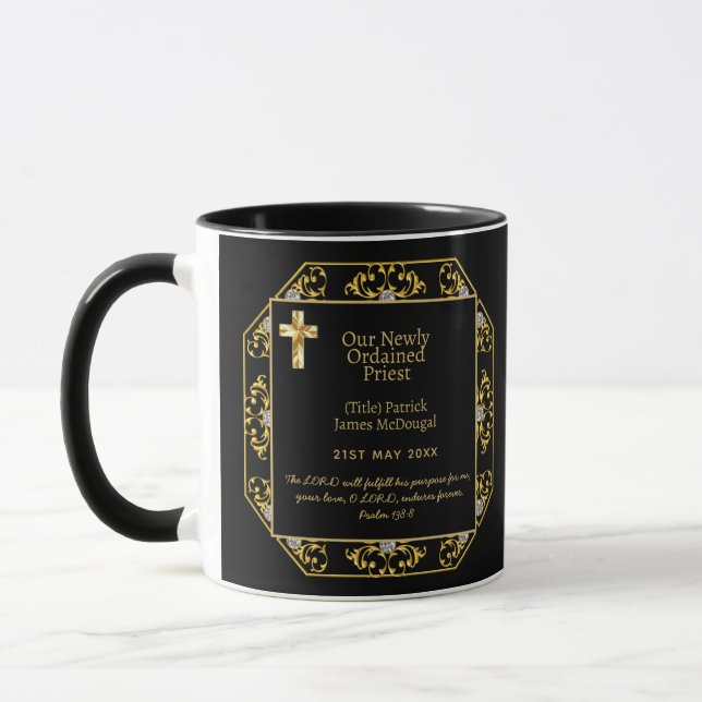 Caneca PRIEST - Bíblia de presente solicitada recentement (Esquerda)