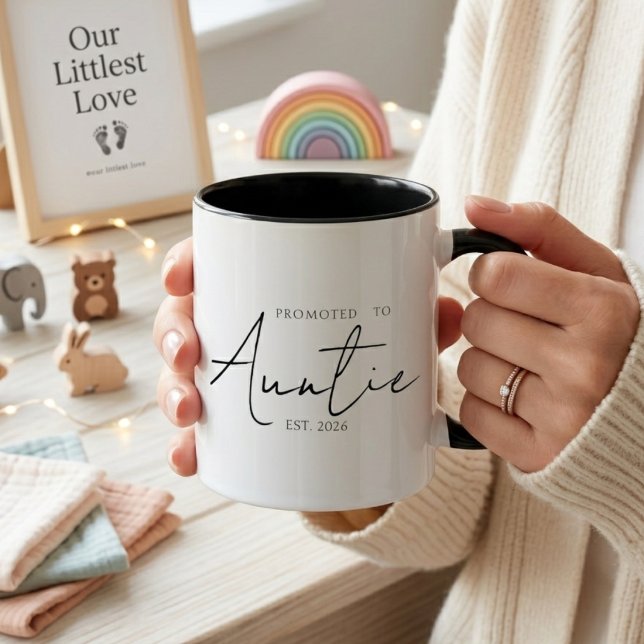 Caneca Promovido a Tia Elegante Ano de Fundação Script (Criador carregado)