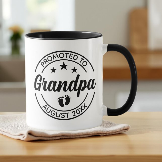 Caneca Promovido ao Anúncio de Gravidez Personalizada do  (Criador carregado)