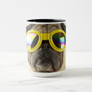Caneca Pug com óculos