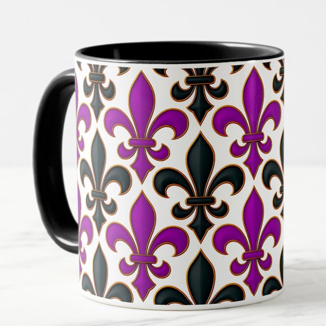 Caneca Purple Black Baroque Fleur-de-lis Pattern Design  (Criador carregado)