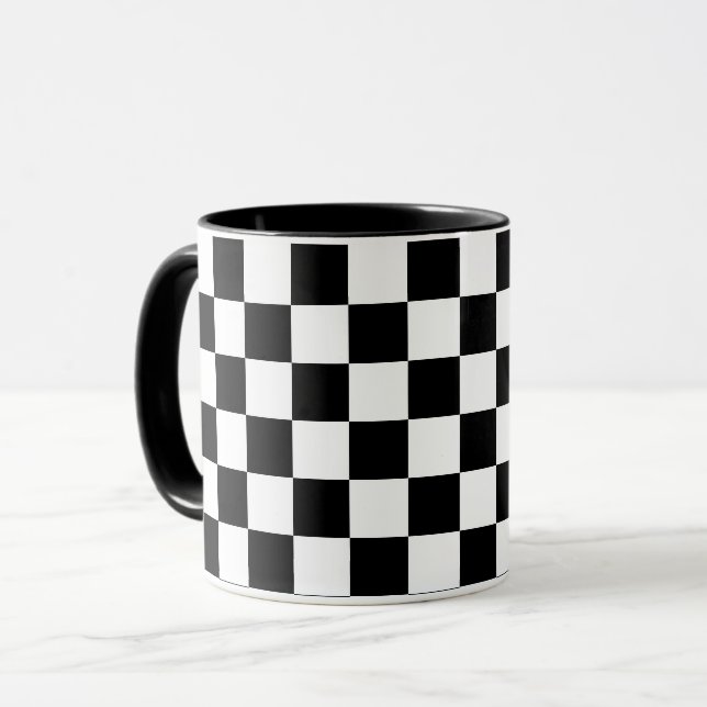 Caneca Quadrados de Xadrez Preto e Branco (Frente Esquerda)