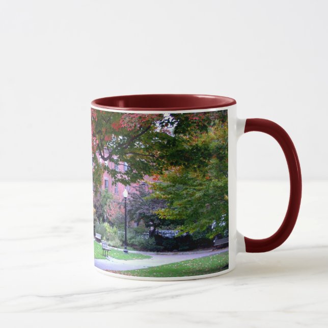 Caneca Queda no jardim público (Direita)