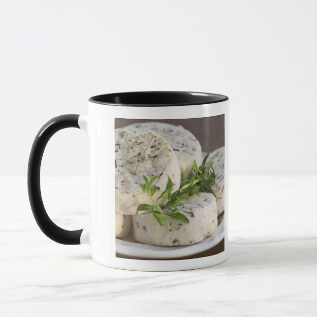 Caneca Queijo de cabra francês - chevre - com ervas em um (Esquerda)