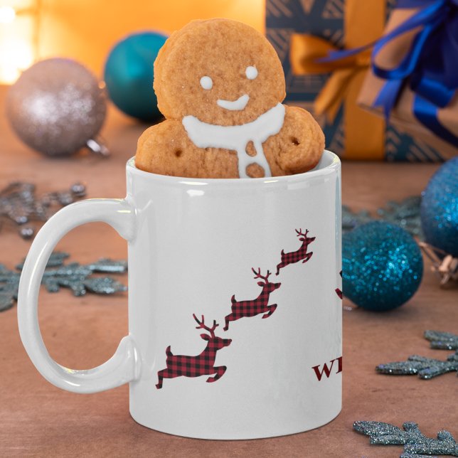 Caneca Rebelde Natal Red Black Buffalo Verificação de Xad (Reindeer Festive Mug)