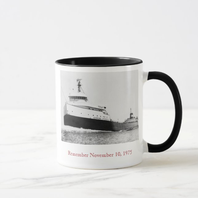 Caneca Recorde: O repto de Edmund Fitzgerald. Nomes do (Direita)