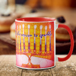 Caneca Red Hanukkah Menorah É a Estação do Sparkle<br><div class="desc">"É a estação a brilhar." Uma ilustração de perto de uma menorah brilhante, colorida, laranja vermelha e dourada, que mostra o estilo do Chanucá, ajuda-o a tirar as férias de Chanucá. Sinta o calor e a alegria da temporada de festas sempre que você bebe desta caneca de café Chanucá, colorida...</div>