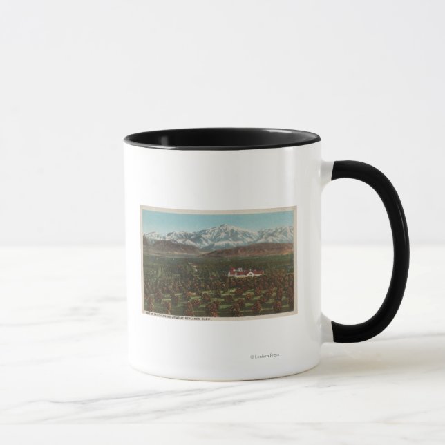 Caneca Redlands, CA - Cena de Montanha e Pomar (Direita)