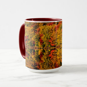 Caneca Reflexão de Outono no Russell Pond   New Hampshire