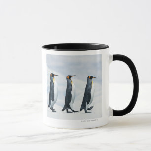 Caneca Rei pinguins que andam no único arquivo