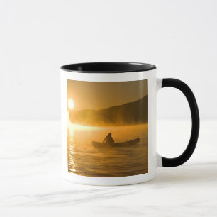 Caneca Remo em Lily Bay ao nascer do sol, Moosehead Lake,