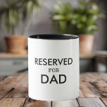 Caneca Reservado para Pai Mug | Dia de os pais Personaliz<br><div class="desc">Mark Pai com nossa caneca "Reservada para Pai"! Esta na moda e uma caneca prática são perfeitas para fazer que todos saibam de quem é o café ou o chá. Com uma ousada mensagem "Reservada para Pai", esta caneca cerâmica de alta qualidade faz um presente pensativo para Dia de os...</div>