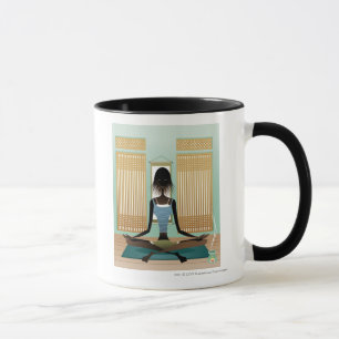Caneca Retrato da jovem mulher que faz a ioga