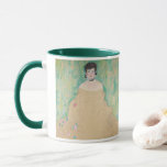 Caneca Retrato de Amalie Zuckerkandl por Gustav Klimt<br><div class="desc">O retrato inacabado de Amalie Zuckerkandl (1917), de Gustav Klimt, é um retrato de arte, simbolismo vitoriano, da era vitoriana, que apresenta uma mulher sentada com os braços dobrados em sua direção e fora do vestido de ombro que flui até o chão. Os críticos de arte predizem que esta peça...</div>