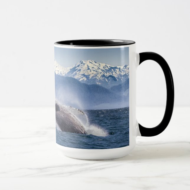 Caneca Rompendo a baleia de Humpback em Alaska (Direita)