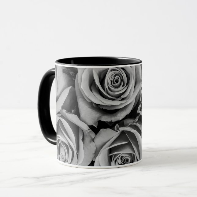 Caneca Rosas Monocromáticos (Frente Esquerda)