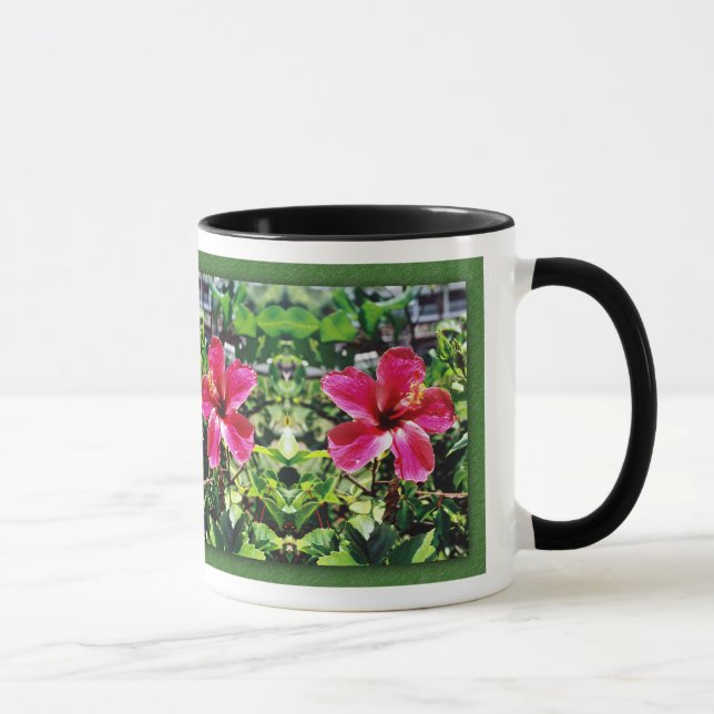 Caneca Rostos nas Folhas… (Direita)
