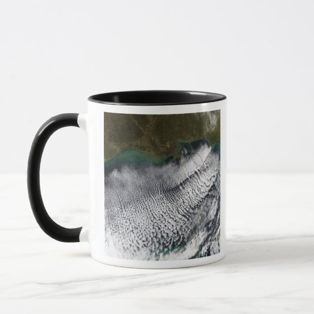 Caneca Ruas de nuvens no Golfo do México (Esquerda)