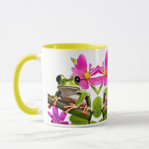 Caneca Sapo Verde Adorável Cercado por Flores Rosa