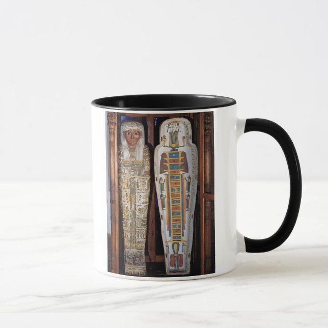 Caneca Sarcófago egípcio coberto com os hieroglyphics (p (Direita)