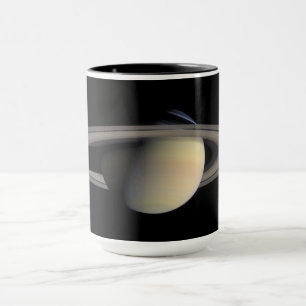 Caneca Saturno Iluminado pelo Sol Planeta Gigante Gasoso 