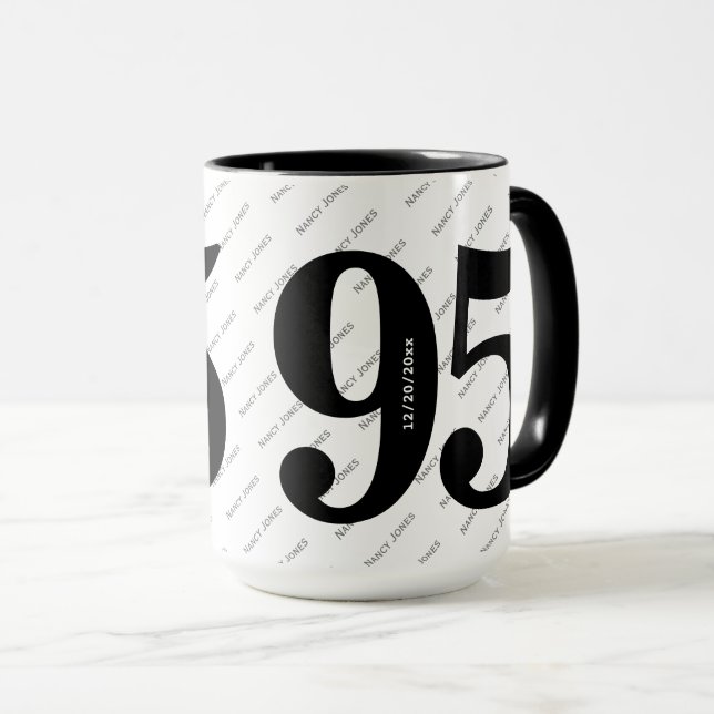 Caneca Seu Padrão de Nome - Preto/Branco - Idade Negra 95 (Frente Esquerda)