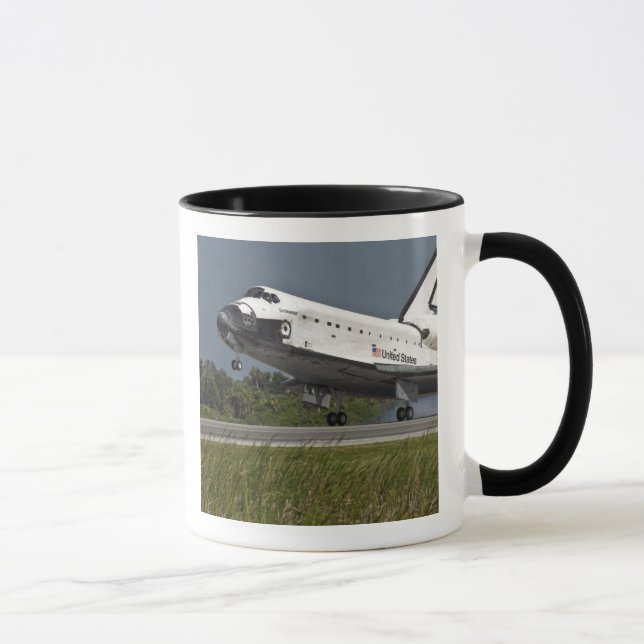 Caneca Shuttle Endeavor pousando o Centro Espacial Kenned (Direita)