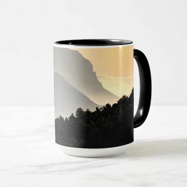 Caneca Silhuetas das montanhas (Frente Esquerda)